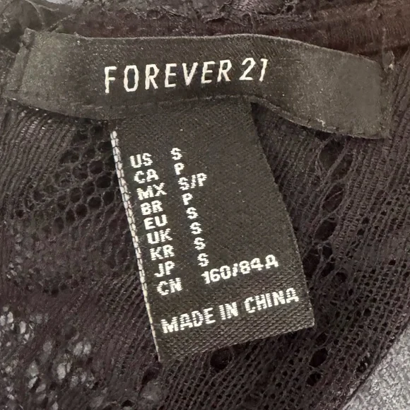 Vintage Forever 21 Low Cut Plunge Neck Line Lace Maxi Dress Sz S - Picture 5 of 5